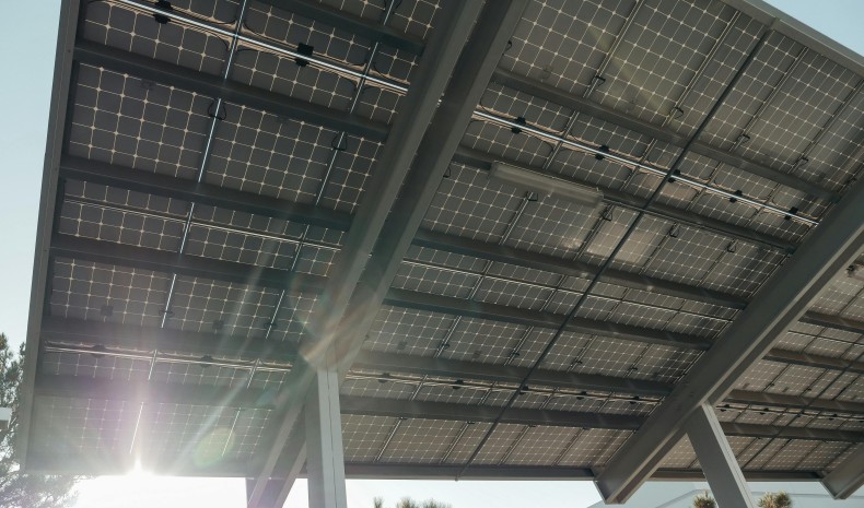 Installer des panneaux solaires : guide complet