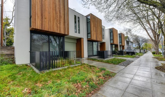 Quels matériaux choisir pour vos façades ? Enduit, bardage bois ou métallique | Maisons Atrium