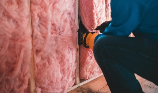 Solutions d’isolation performantes pour réduire ses factures
